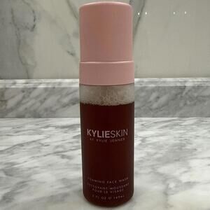 KYLIESKIN by Kylie Jenner Foaming Face Wash Full Size 5 fl oz NWOB